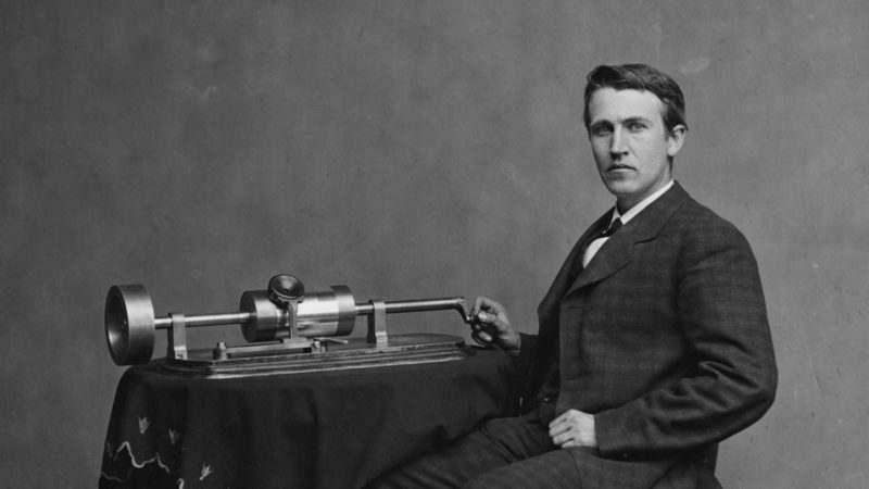 [Image: Edison%C5%AFv-fonograf-01-800x450.jpg]
